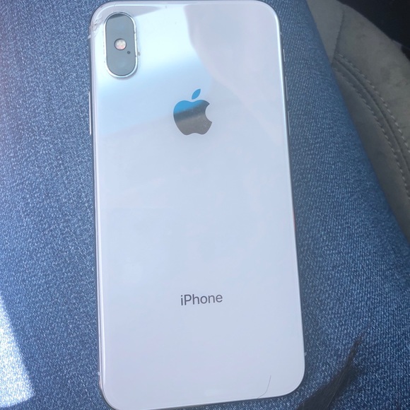 iPhone X - Picture 2 of 4